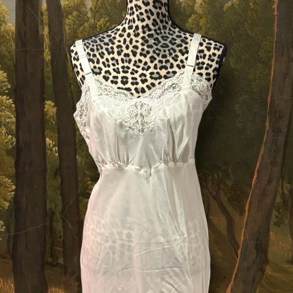 50s Elegent Barbizon Nylon Lace Full Slip Satin de Lys Ivory, Med